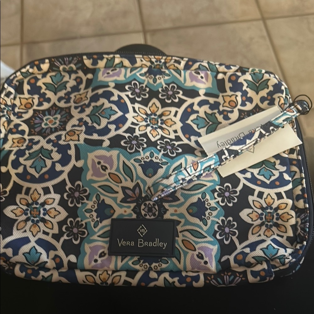 Vera Bradley Lighten up wipes pouch in Lisbon medallion cool pattern